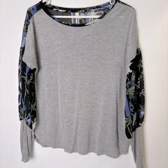 Anthropologie Tiny The Raye Top  Gray with Black Floral - Picture 3 of 8